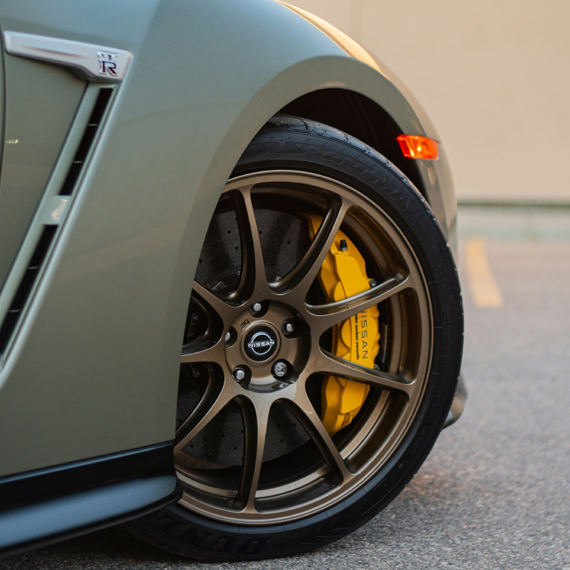 <h1 class="entry-title">Racing rims</h1>