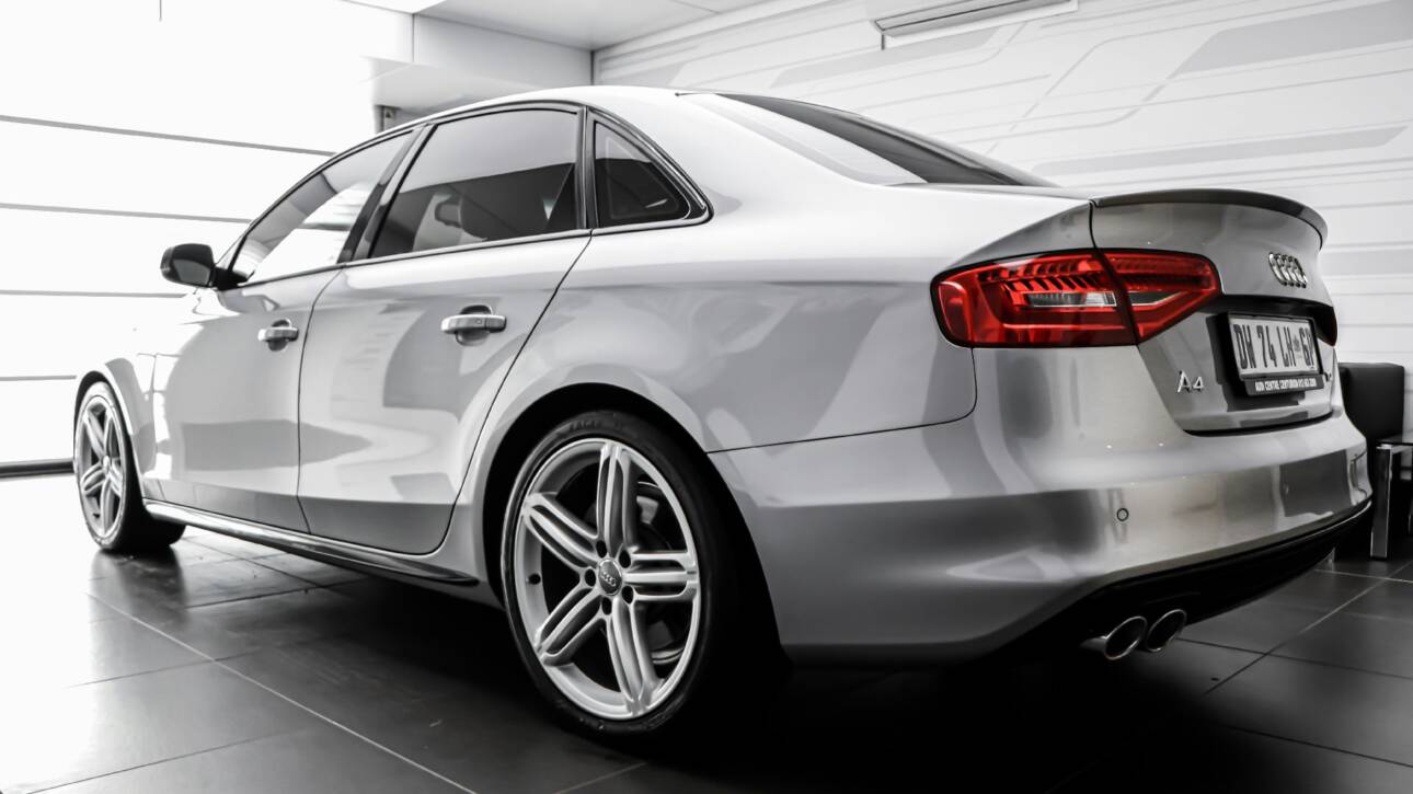 <h1 class="entry-title">Audi A4</h1>